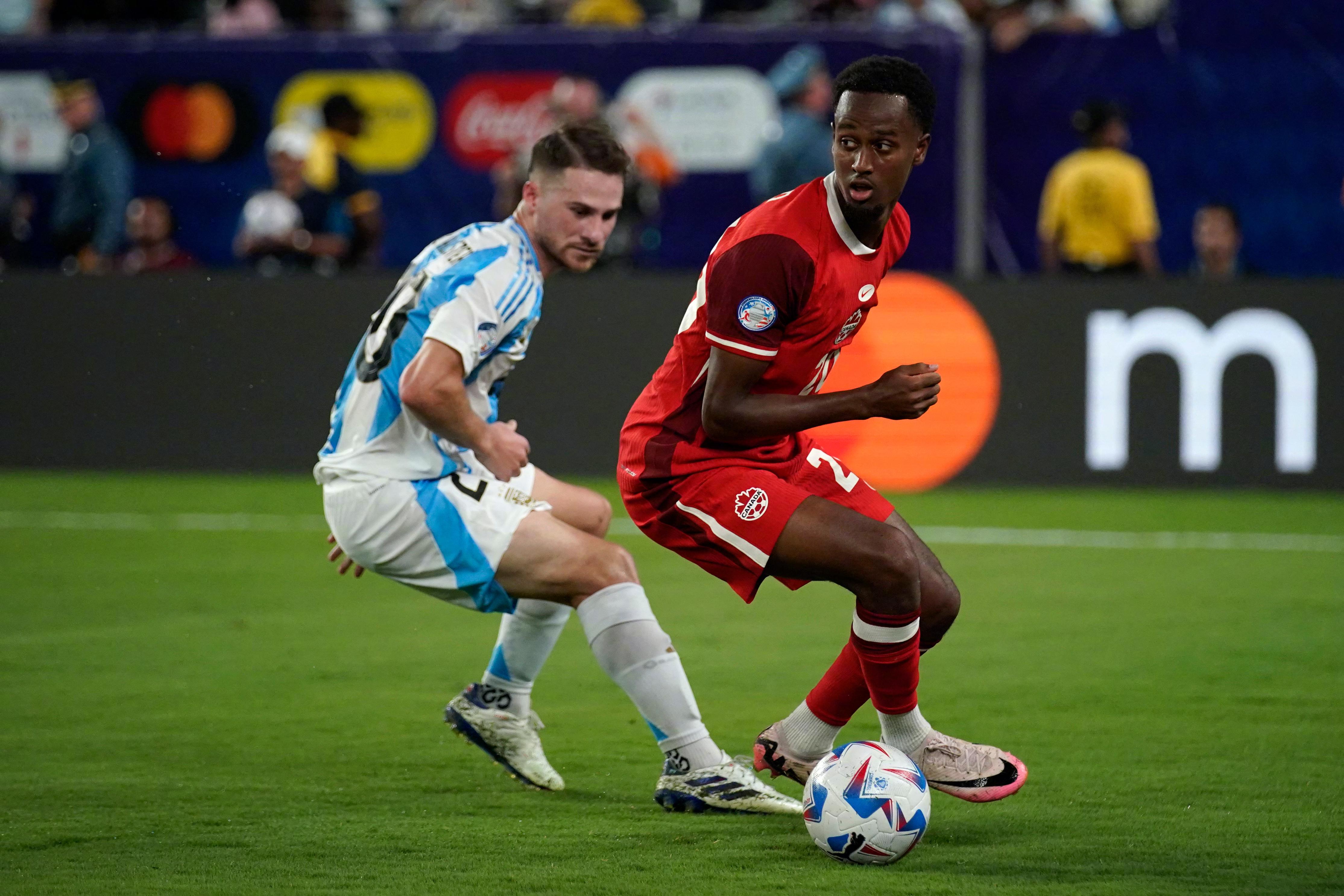 爱游戏官网-美洲杯决赛震撼开打，巅峰对决引爆全场