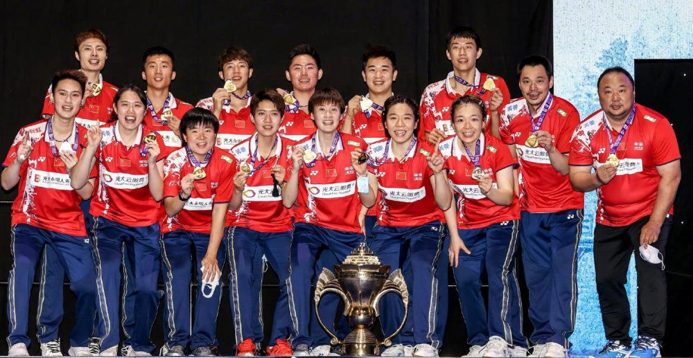 日本队力克韩国队，黄鸭组合扛起全队