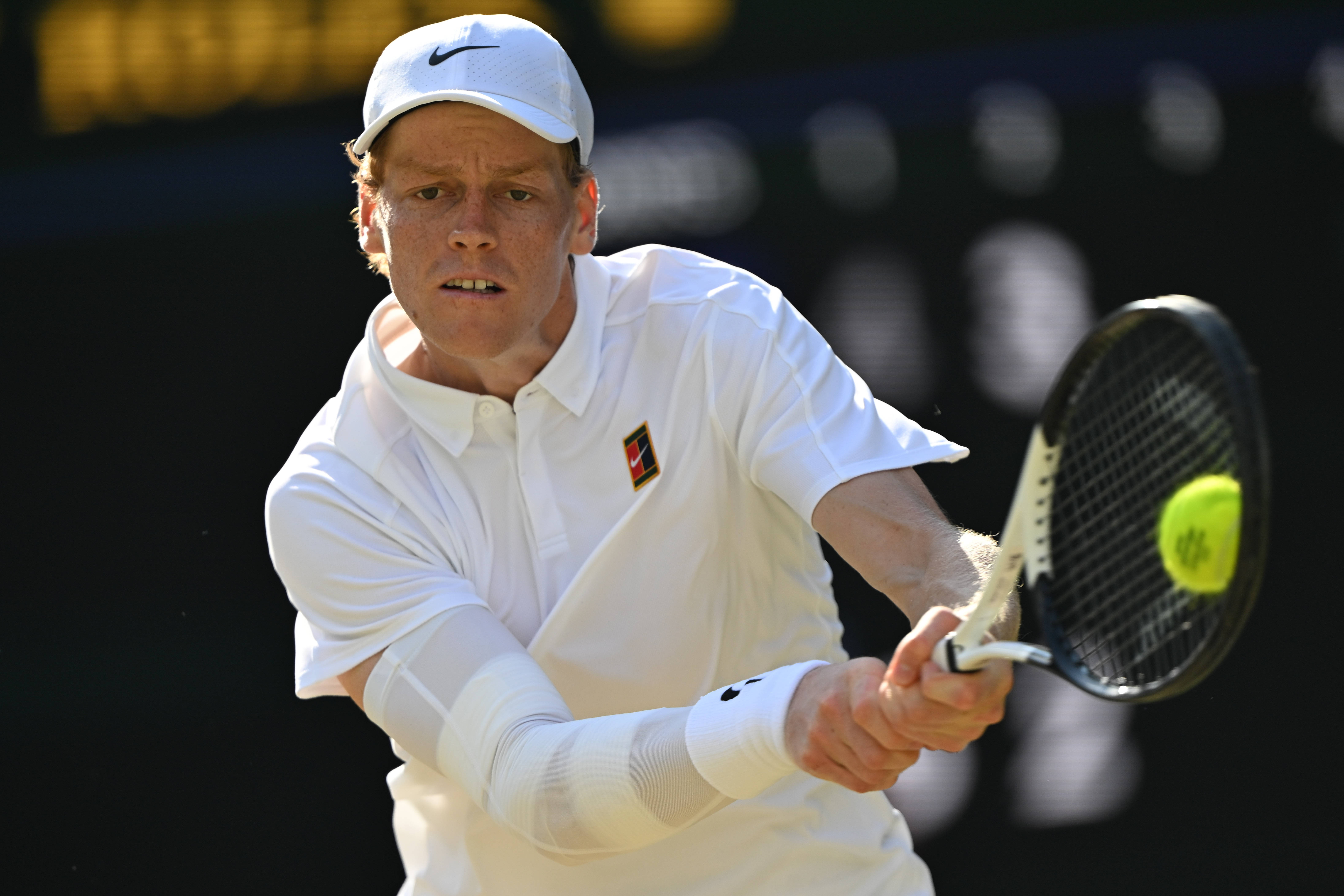 年终总决赛轻取拉沃尔杯，辛纳点燃赛场