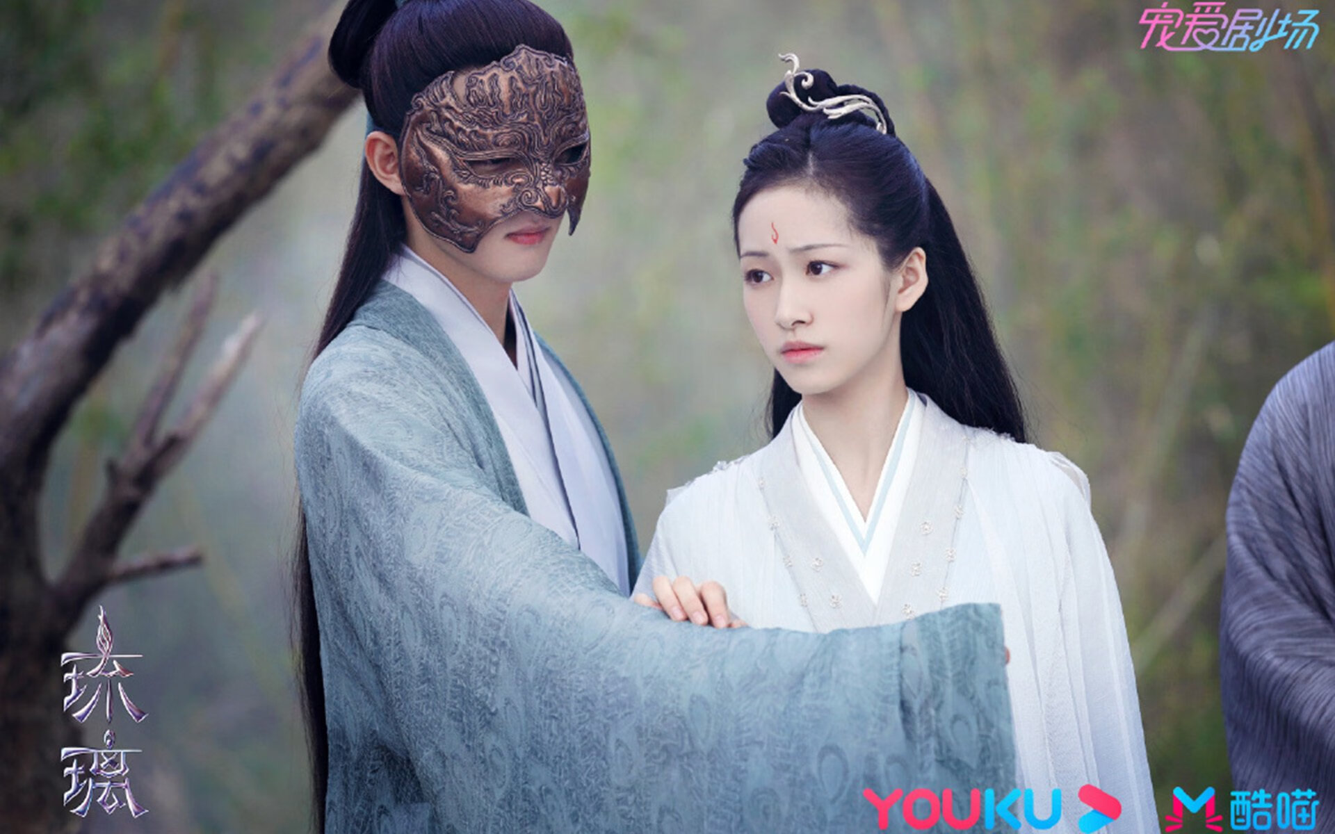 东方的阳光刺穿红色迷雾，当孙兴慜成为安菲尔德奇迹的唯一局外人