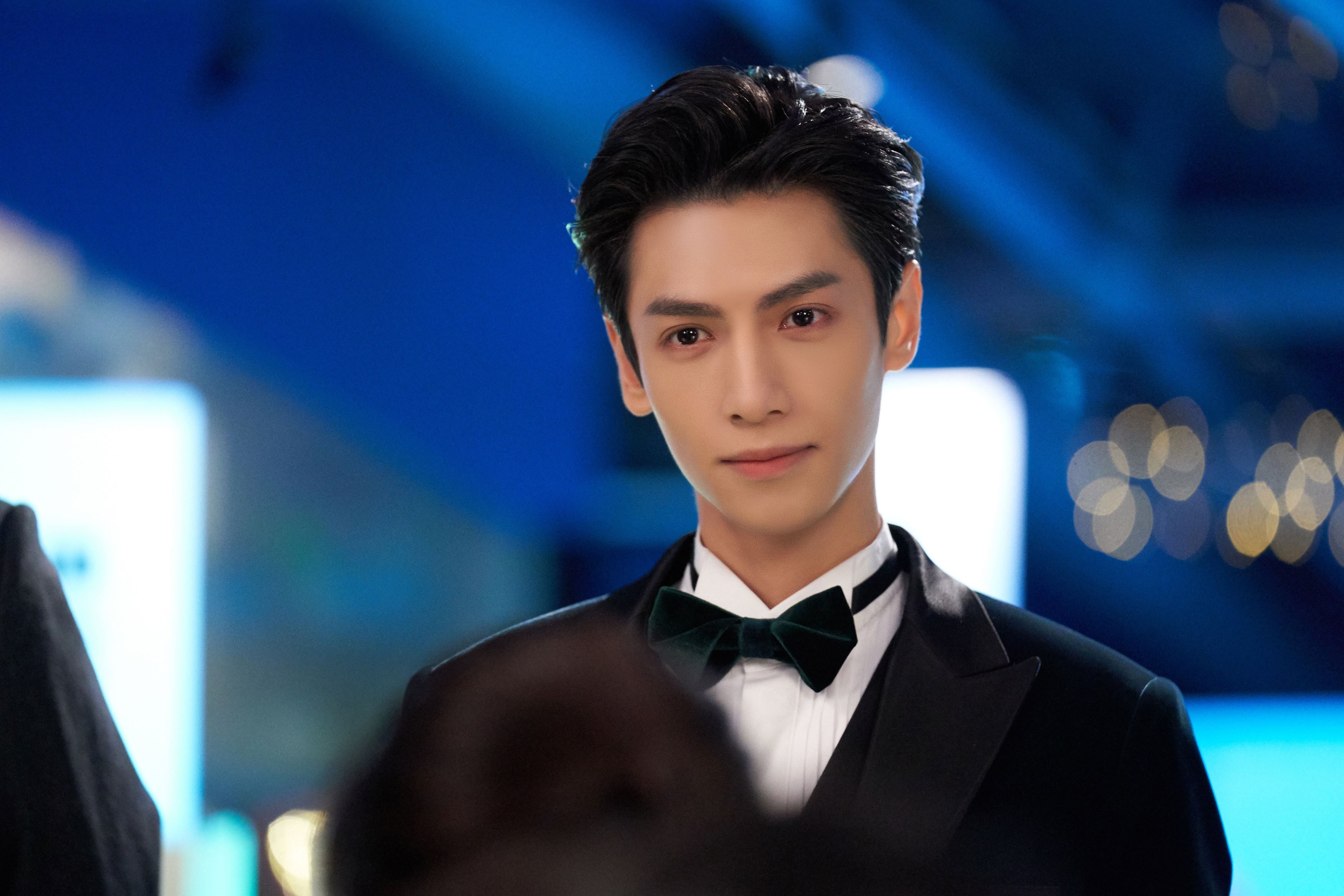 巴雷拉一脚定江山！塞维利亚疾风骤雨3分钟逆袭蓝军