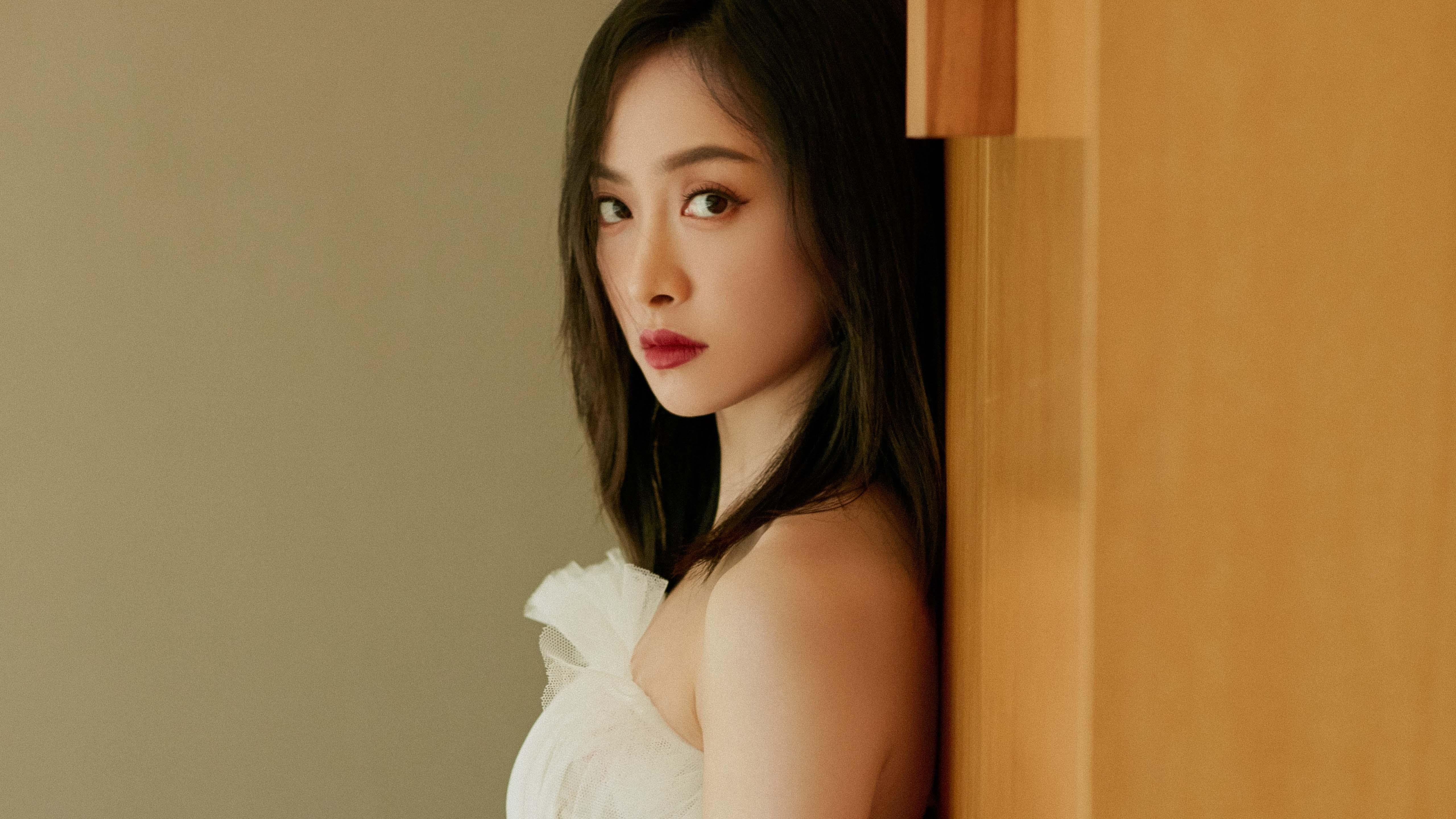 天光破晓,广东队淘汰76人的那个清晨,班凯罗成了两座大陆的桥梁