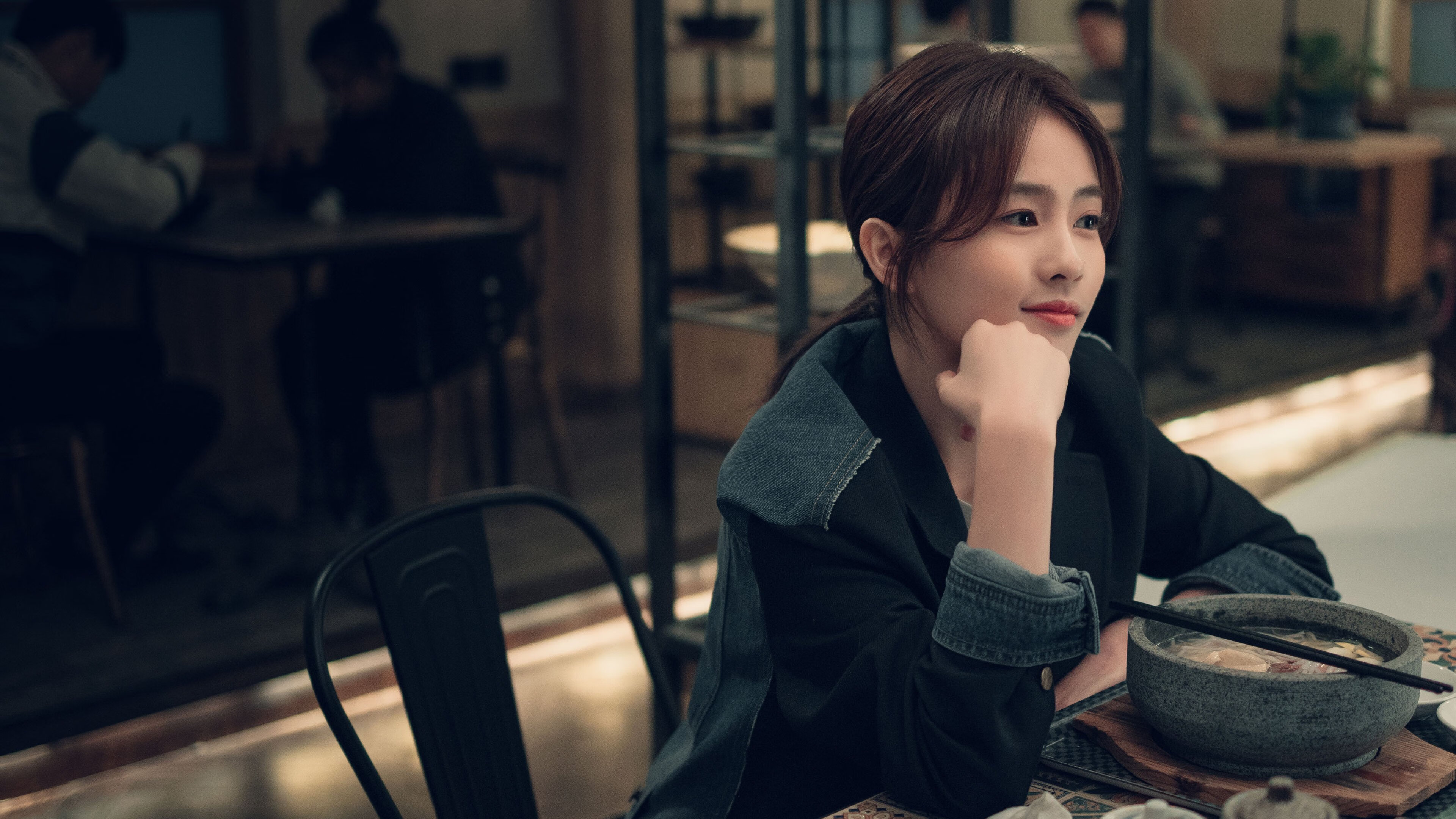 绿茵街道双线对决,塞内加尔绝杀哥伦比亚与F1摩纳哥惊魂夜