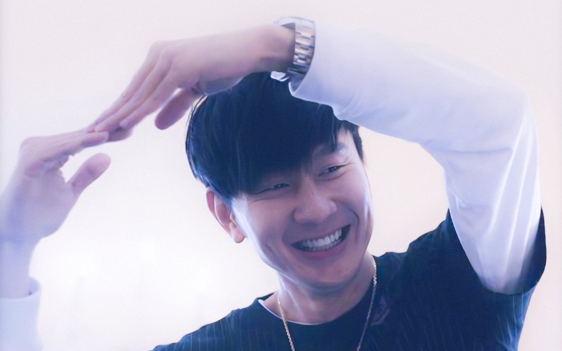 双线闪耀，巴黎欧冠轻取芬兰黑马，格纳布里英超化身关键先生助争冠